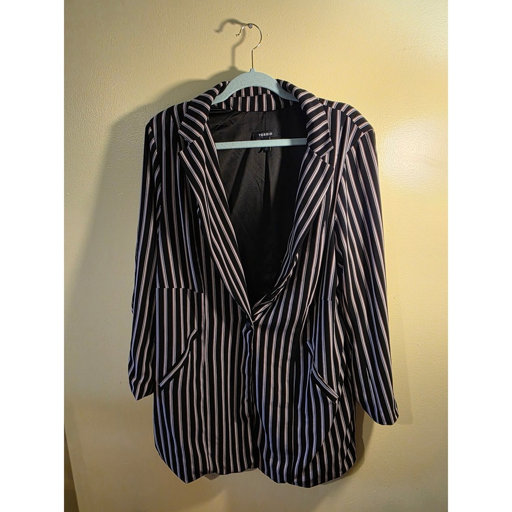 Torrid Women Black White Pink Striped Open Front Longline Blazer Jacket Size 2